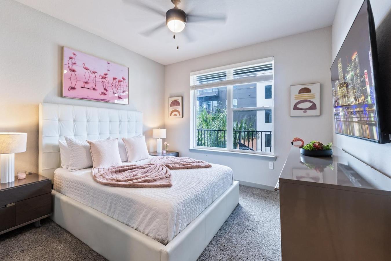 Tropicana Field 2 Bed In Dwtwn With Free Parking Appartement Sint-Petersburg Buitenkant foto