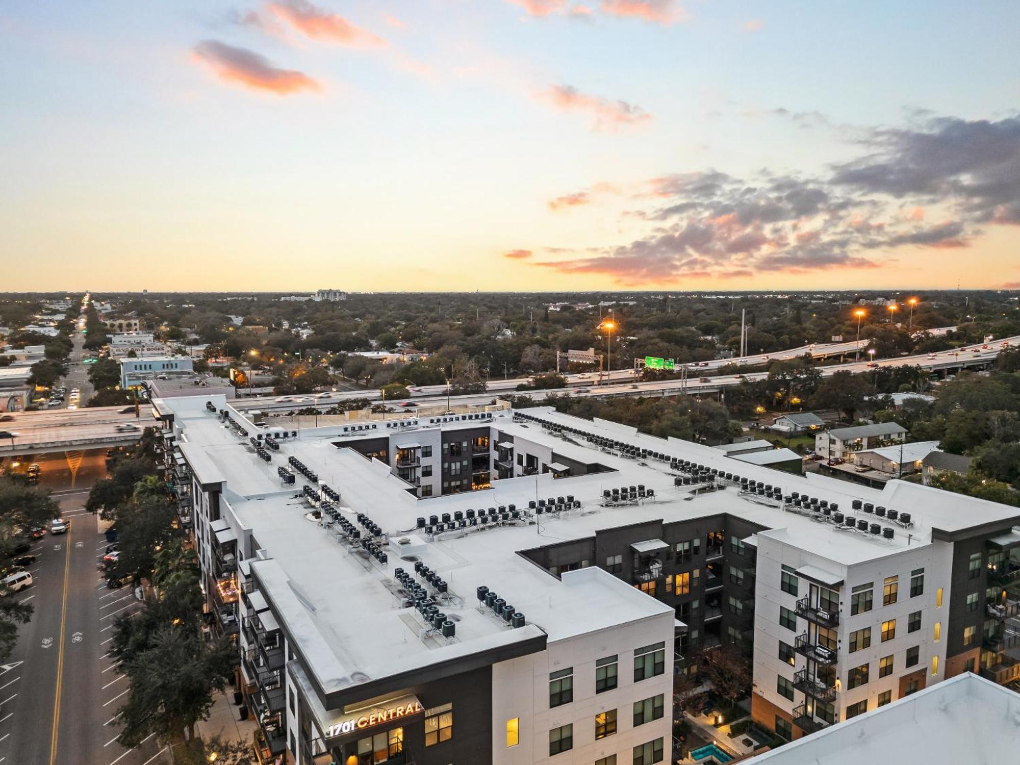 Tropicana Field 2 Bed In Dwtwn With Free Parking Appartement Sint-Petersburg Buitenkant foto