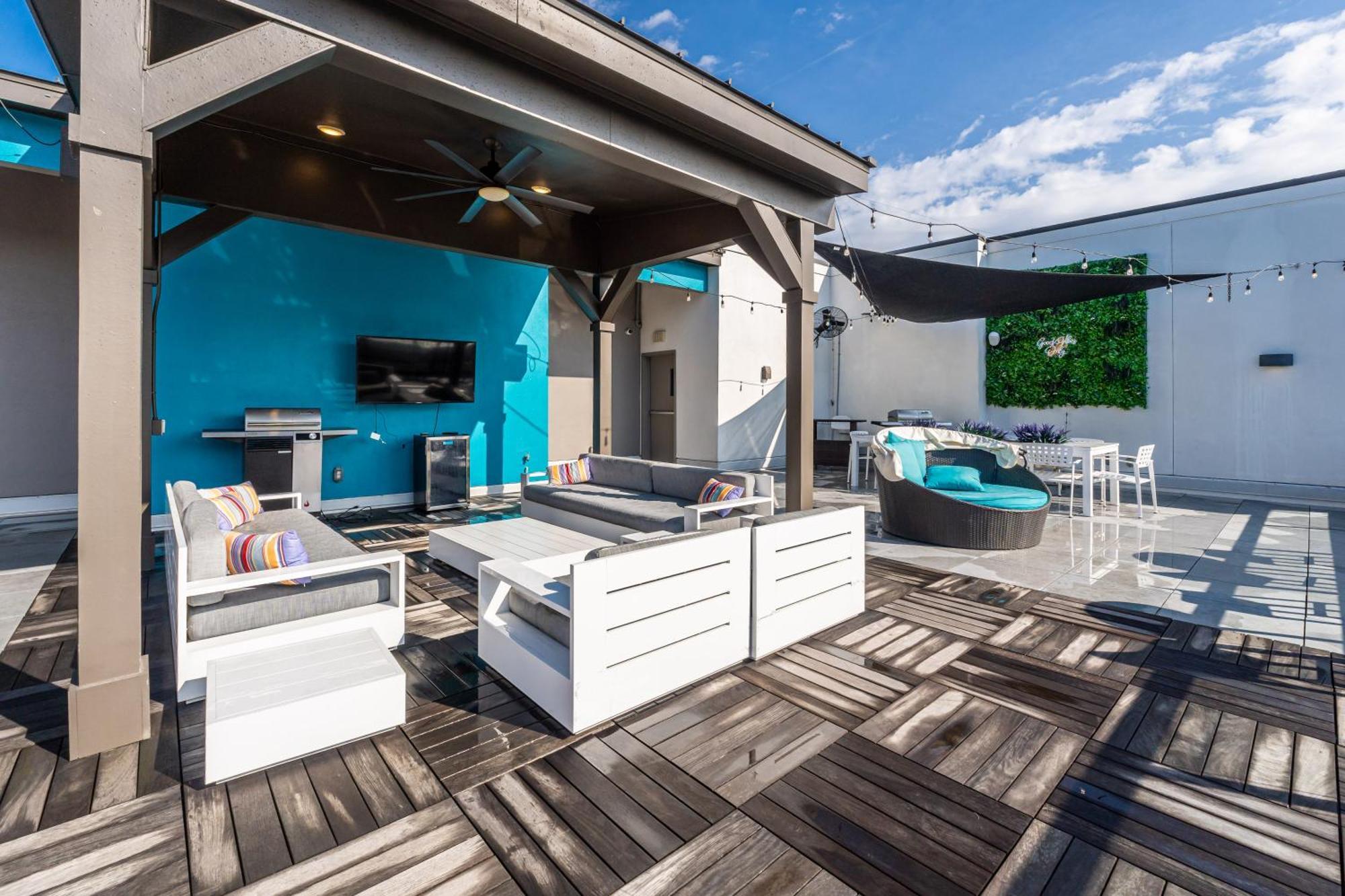 Tropicana Field 2 Bed In Dwtwn With Free Parking Appartement Sint-Petersburg Buitenkant foto