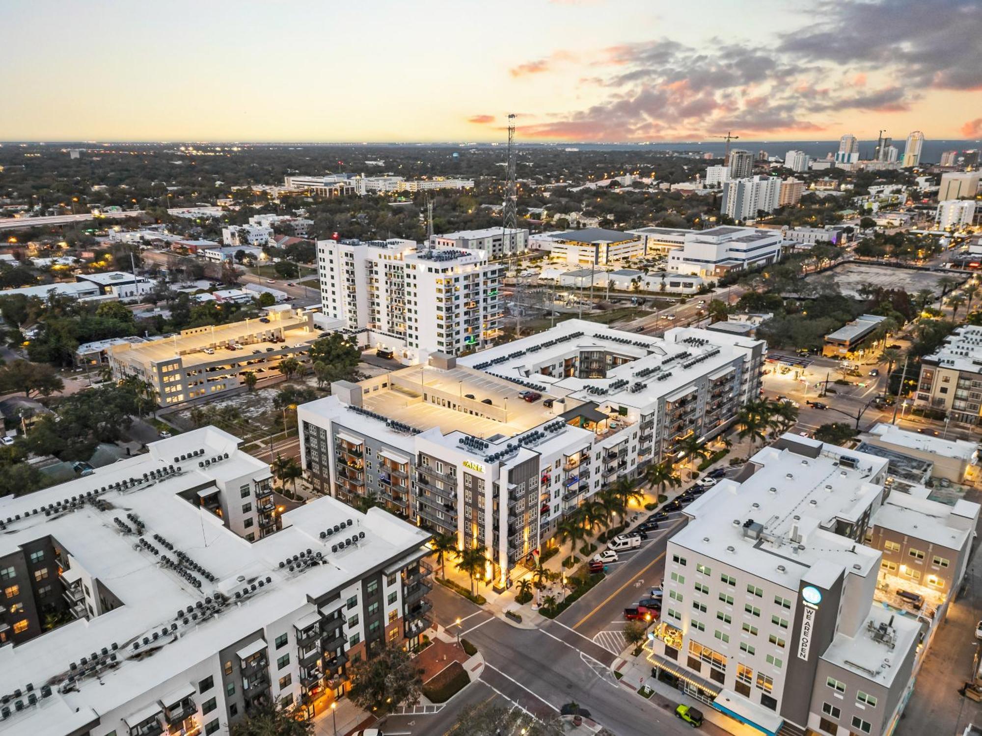 Tropicana Field 2 Bed In Dwtwn With Free Parking Appartement Sint-Petersburg Buitenkant foto